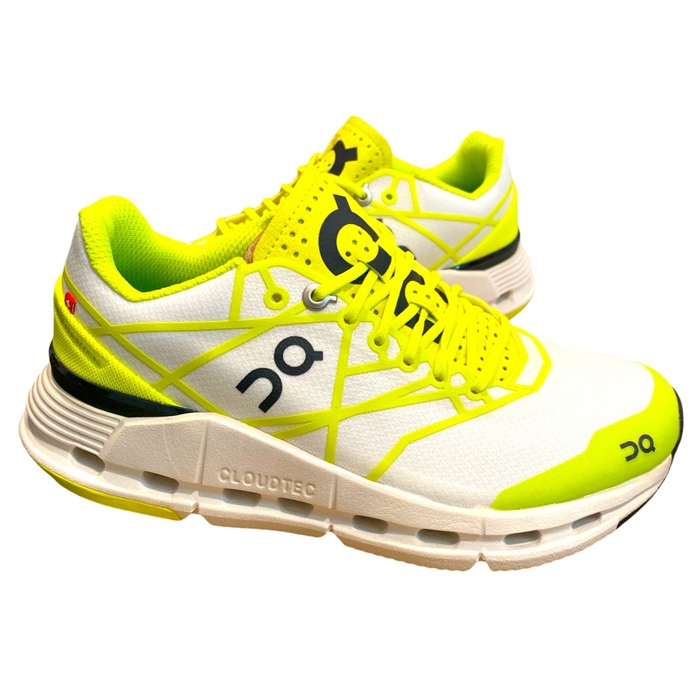 NWOB On Women's Cloudnova Z5 Running size 5 new